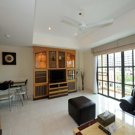 Royal Park Apartments Jomtien Beach Dış mekan fotoğraf