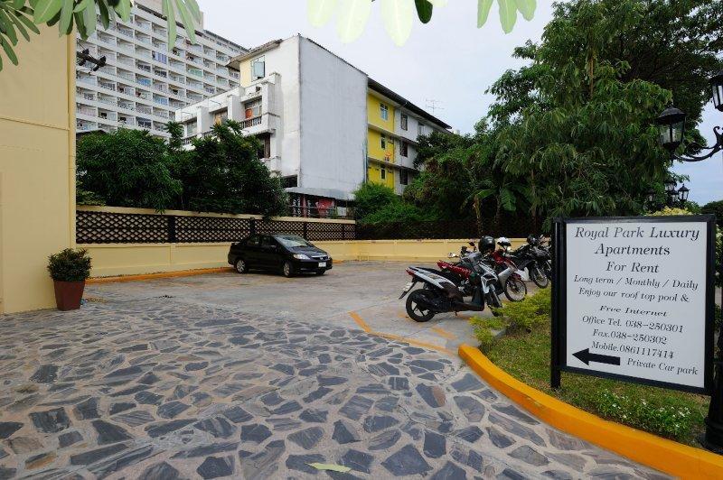 Royal Park Apartments Jomtien Beach Dış mekan fotoğraf