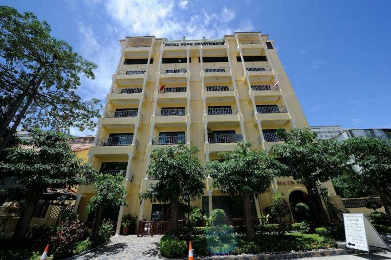 Royal Park Apartments Jomtien Beach Dış mekan fotoğraf